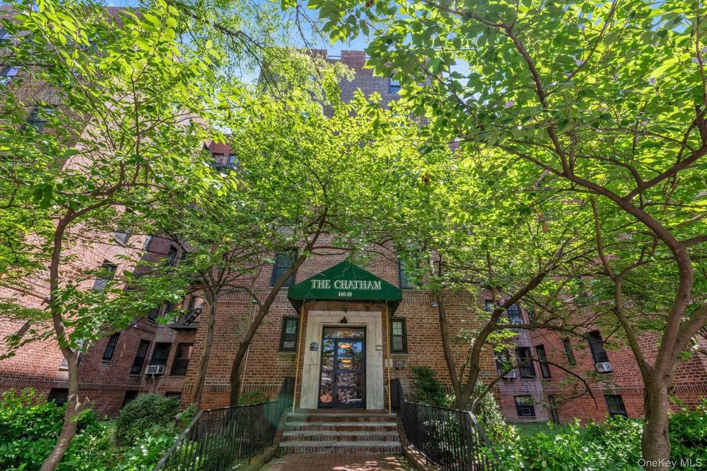140-18 Burden Crescent # 305, Briarwood