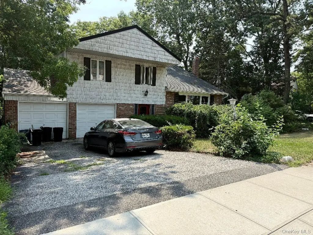 39 Willow Street, Selden