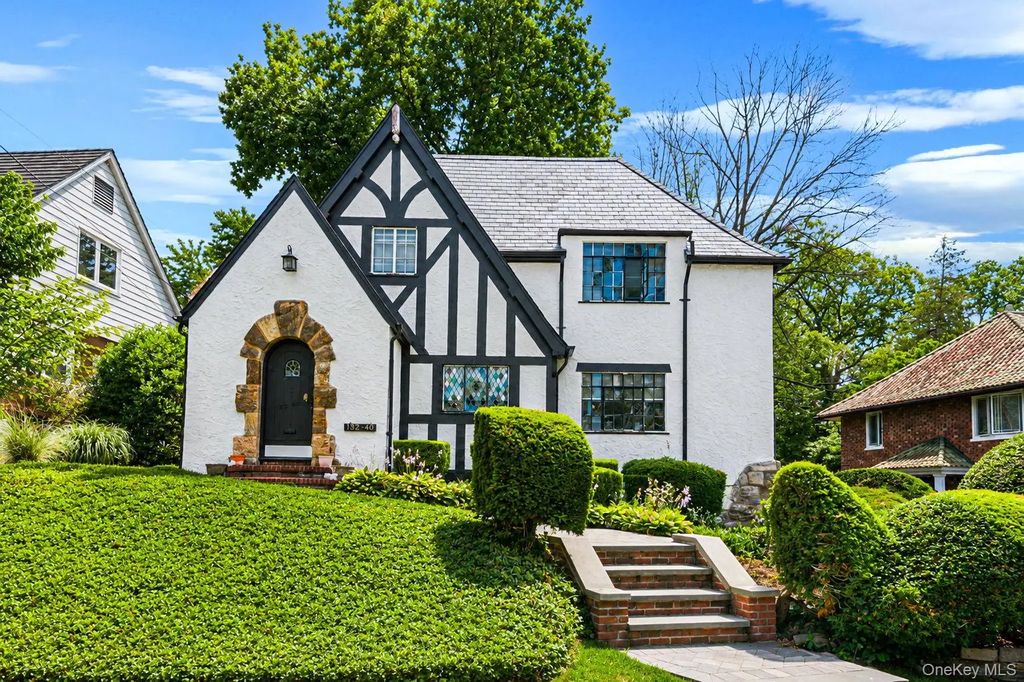 18240 Avon Road, Jamaica Estates