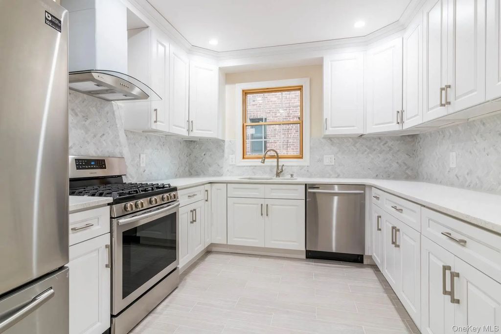 8431 Beverly Road, Kew Gardens
