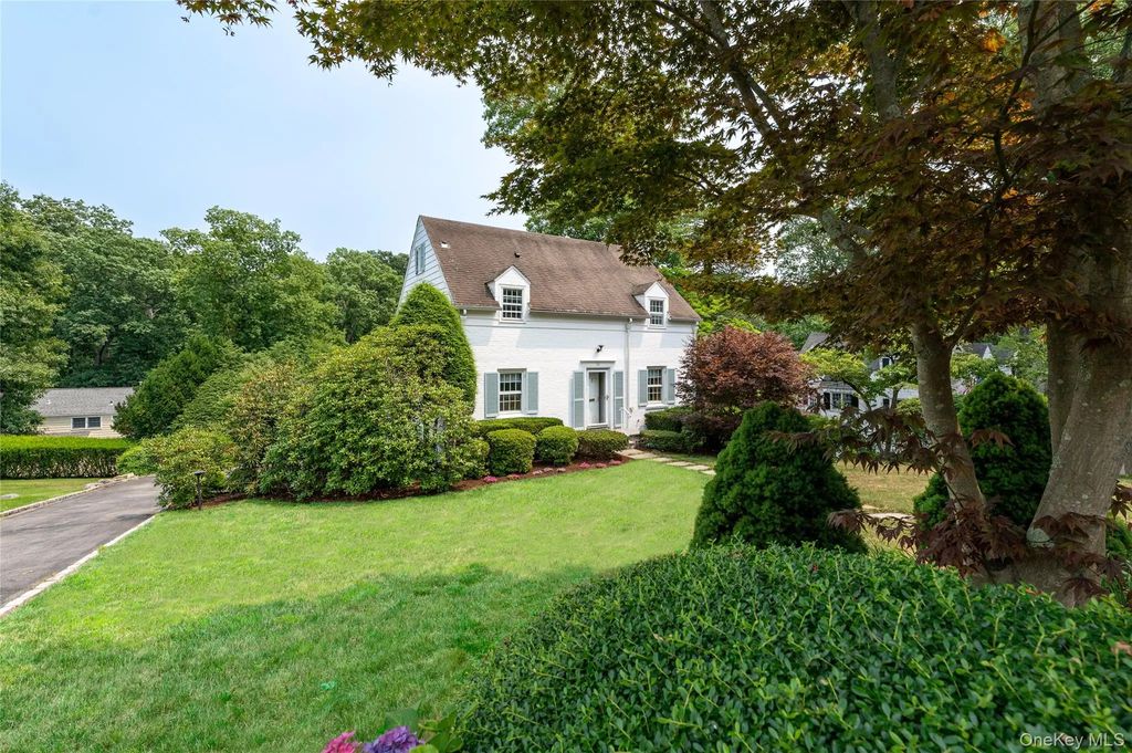 21 Braxmar Drive S, Harrison