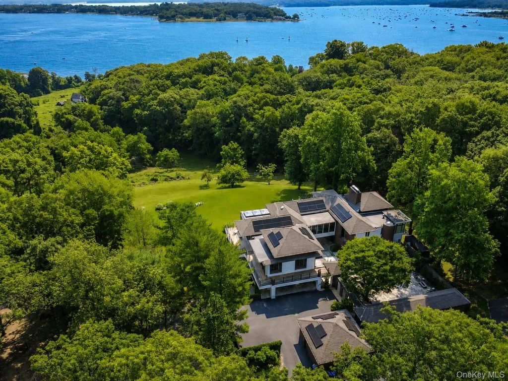 235 Cleft Road, Mill Neck