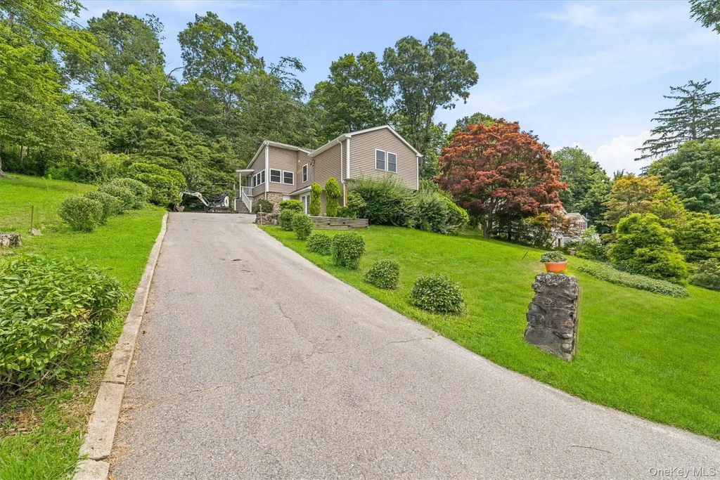 4 Narcissus Drive, Mahopac