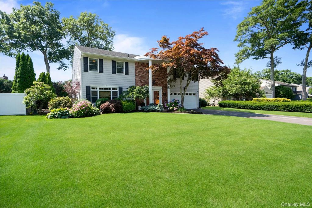 12 Empress Pines Drive, Nesconset