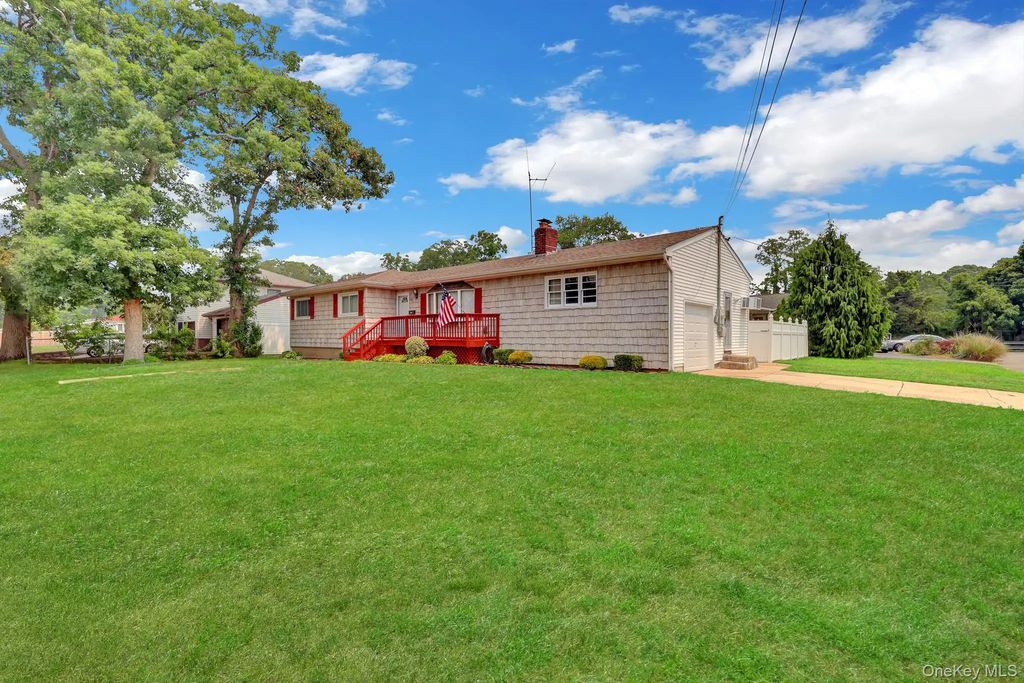 47 Whittier Avenue, North Babylon