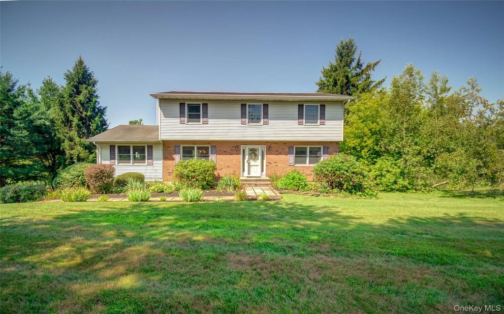 54 Clearview Circle, Hopewell Junction