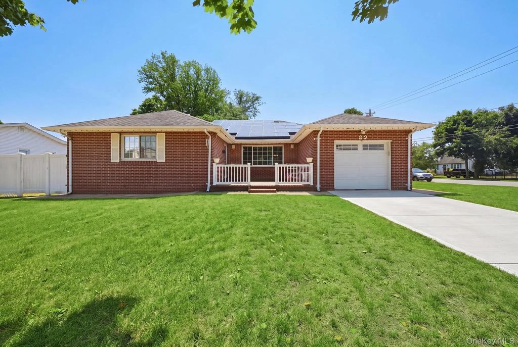 32 Lake Avenue, Deer Park