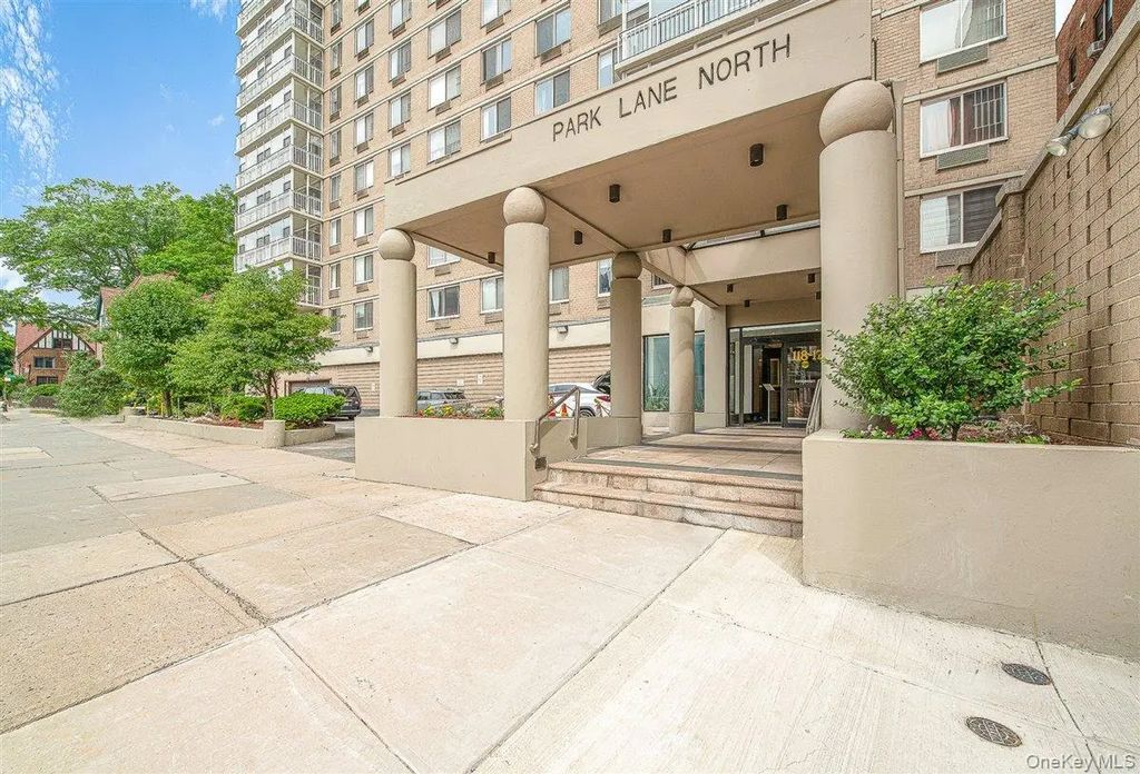 118-17 Union Turnpike # 12g, Forest Hills