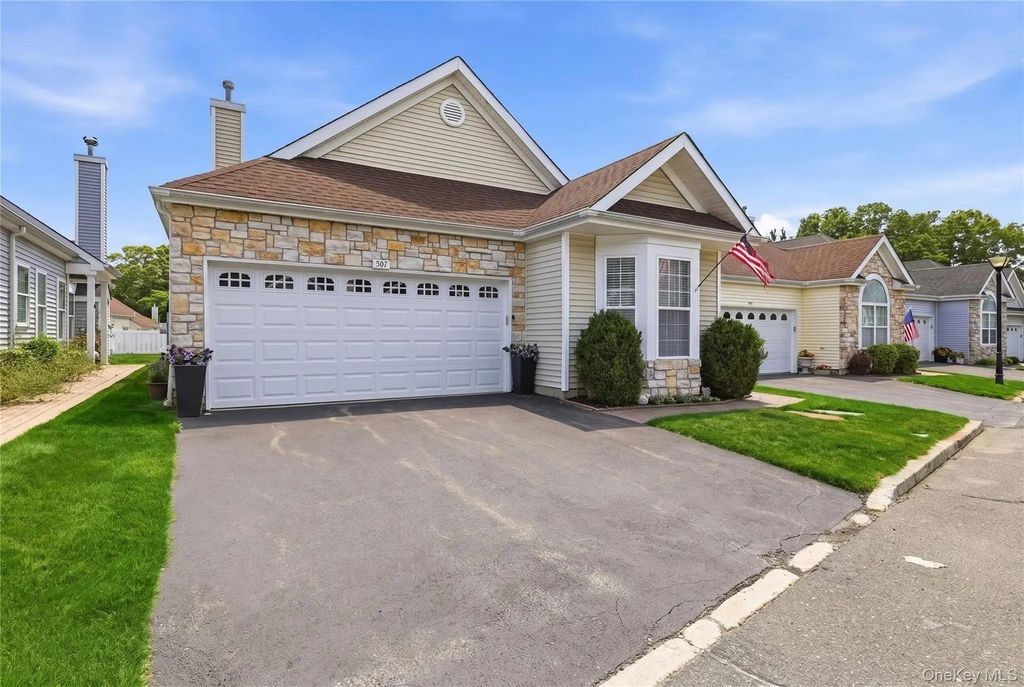 581 Leisure Drive, Ridge