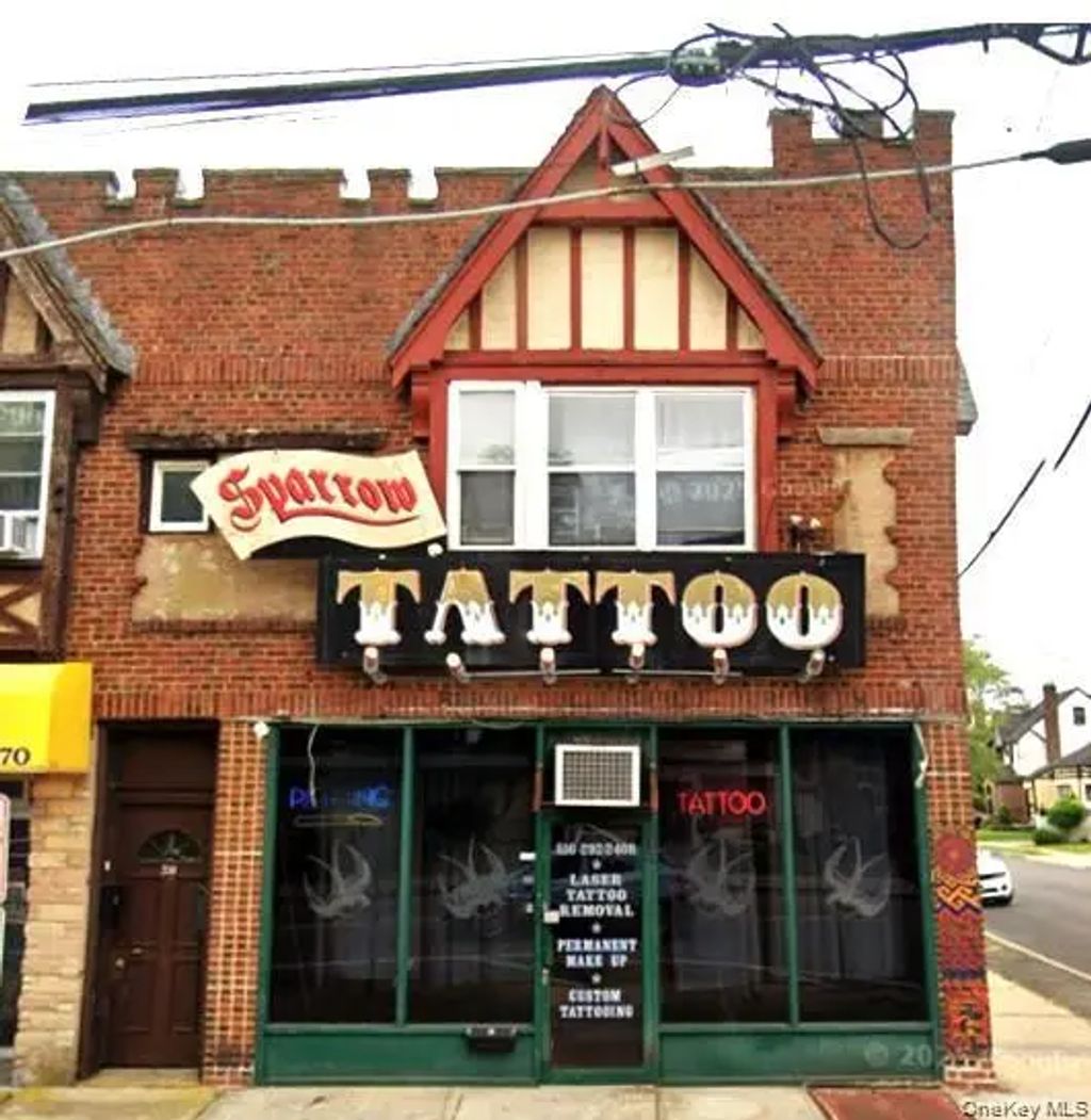 352 Hempstead Avenue, West Hempstead