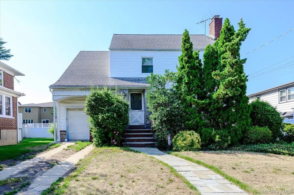 1080 Roselle Place, Woodmere