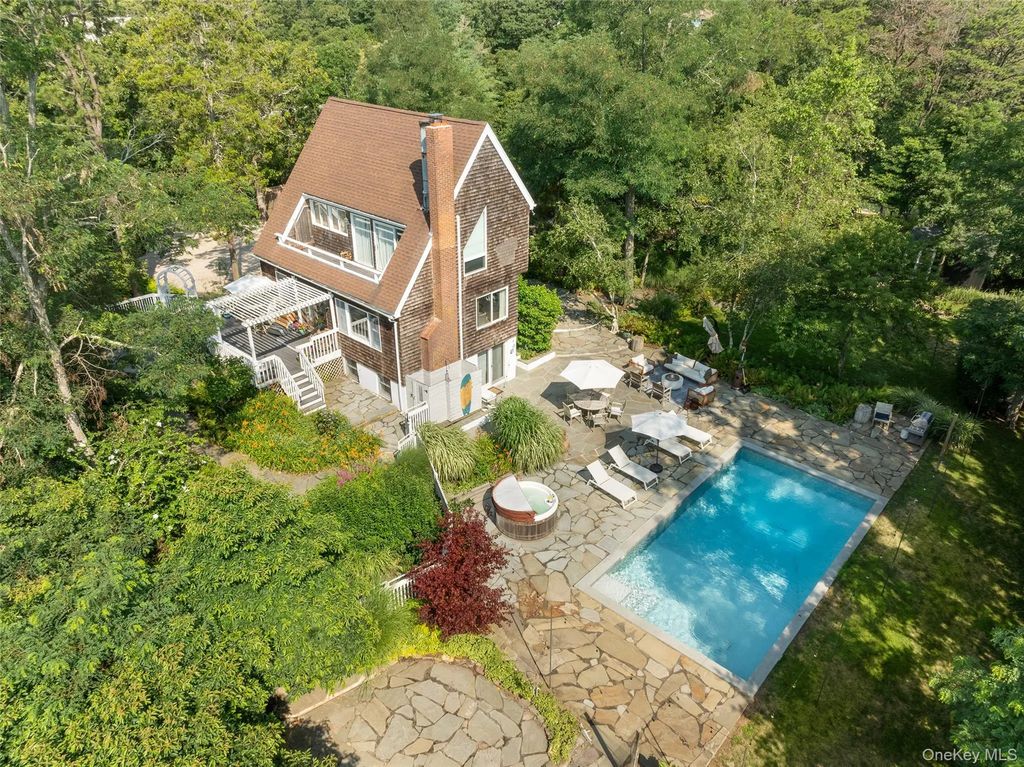 20a Oceanview Road, Hampton Bays