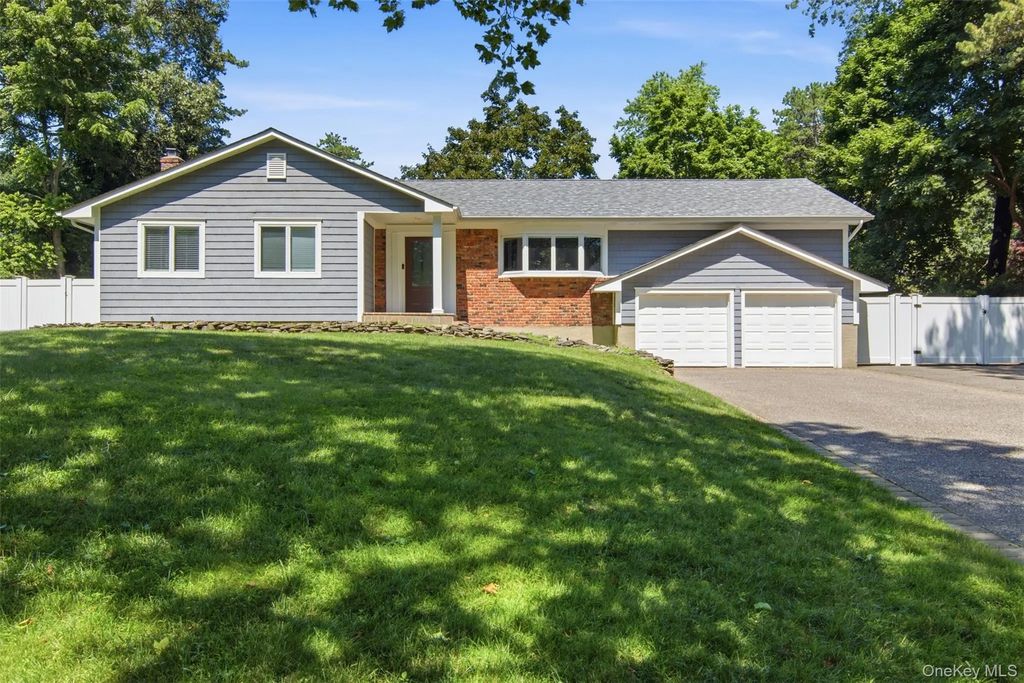 18 Millet Street, Dix Hills