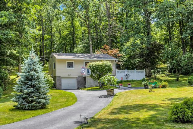 577 Wood Road, Mahopac