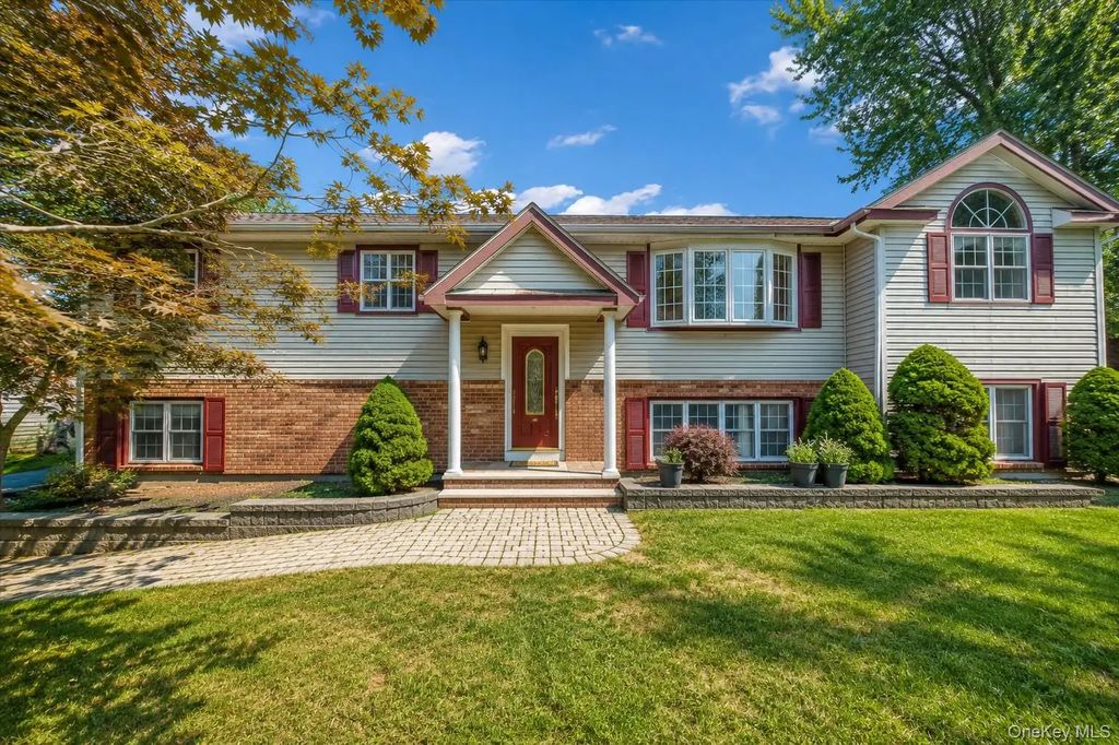 7 Briarwood Avenue, Monroe