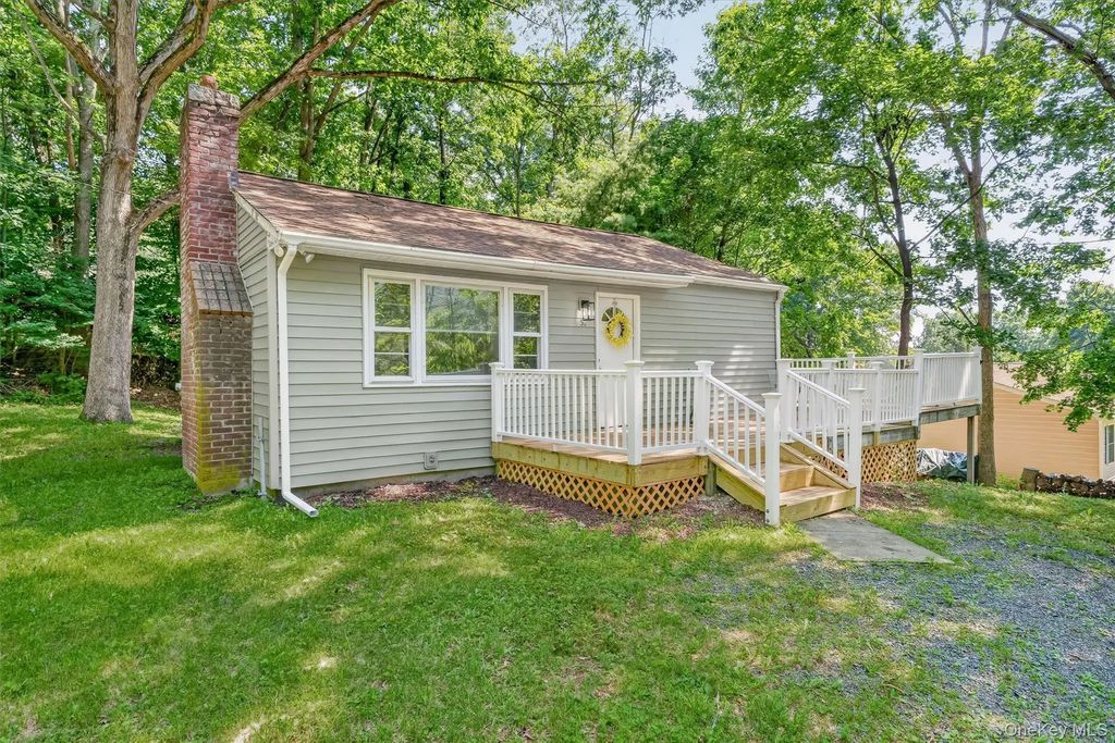 52 Mountain Avenue, Greenwood Lake