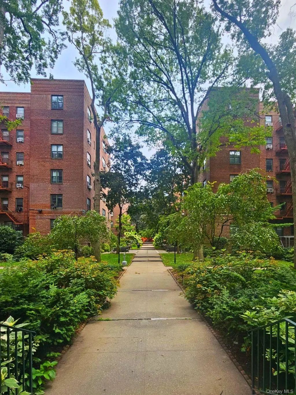 78-10 34th Avenue # 1h, Jackson Heights