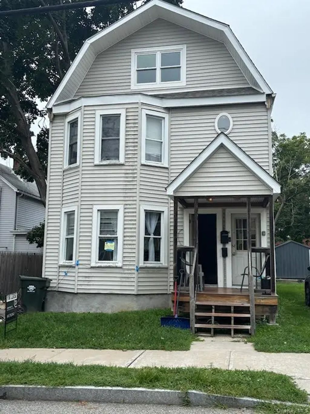 64 Maple Street, Walden