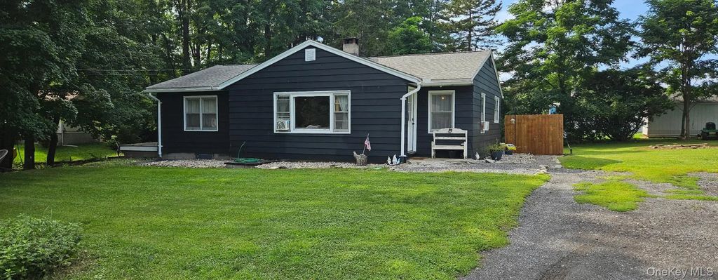 75 Birch Drive, Pine Plains