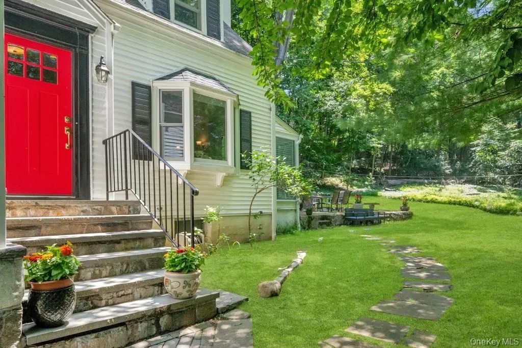 109 N Bedford Road, Mount Kisco