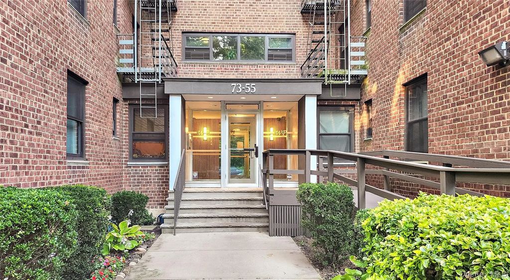 73-55 210th Street # 4j, Oakland Gardens
