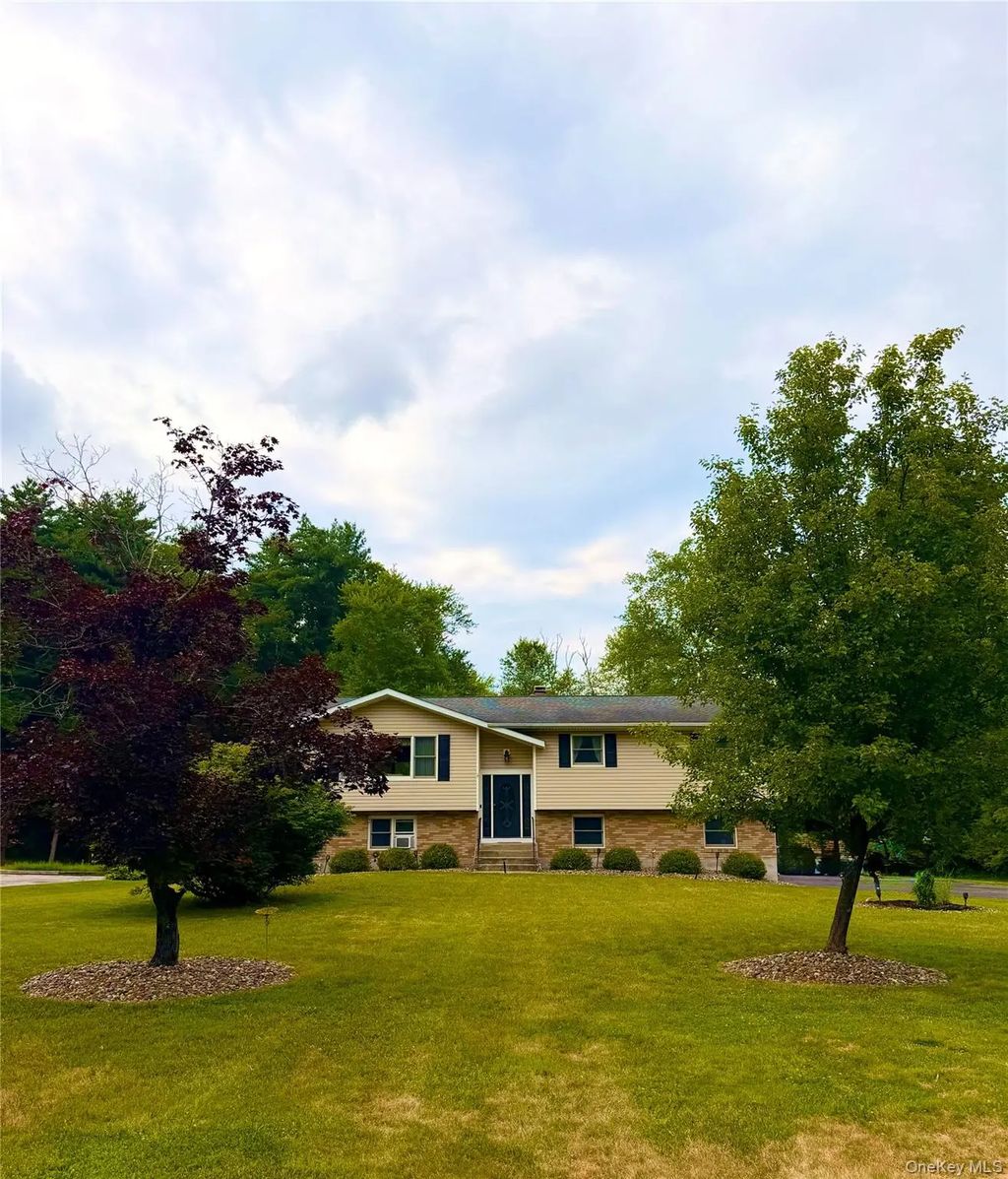 20 Lenart Place, Hopewell Junction