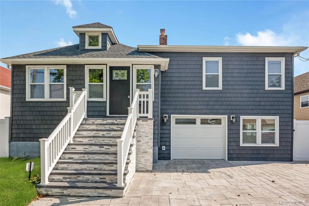 1043 Delaware Avenue, Island Park