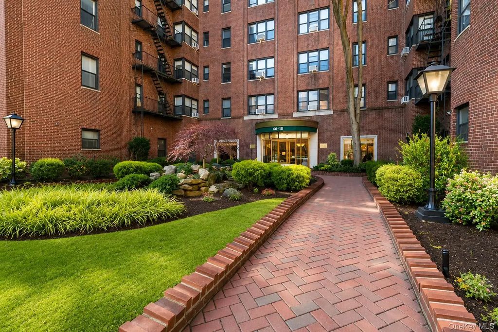 69-10 Yellowstone Boulevard # 505, Forest Hills