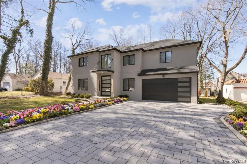 1 Bentley Road, Great Neck