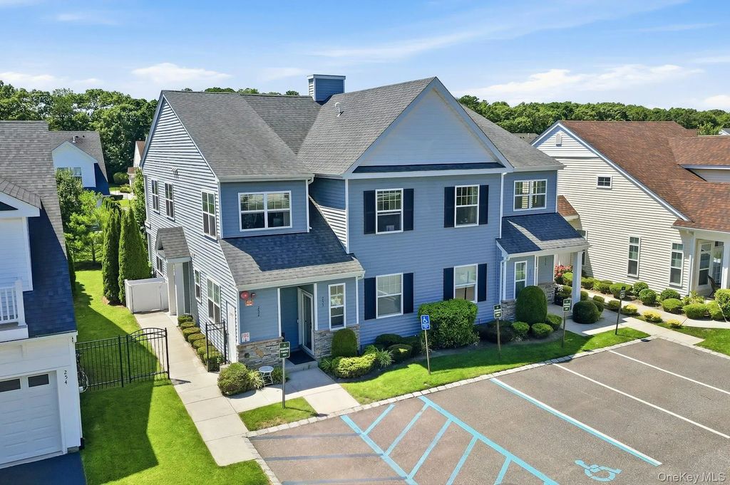 252 Sand Hills Lane, Medford
