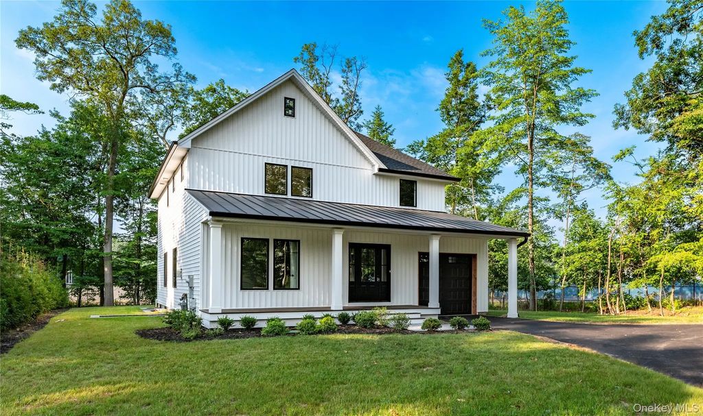 352 Holt Drive, Pearl River