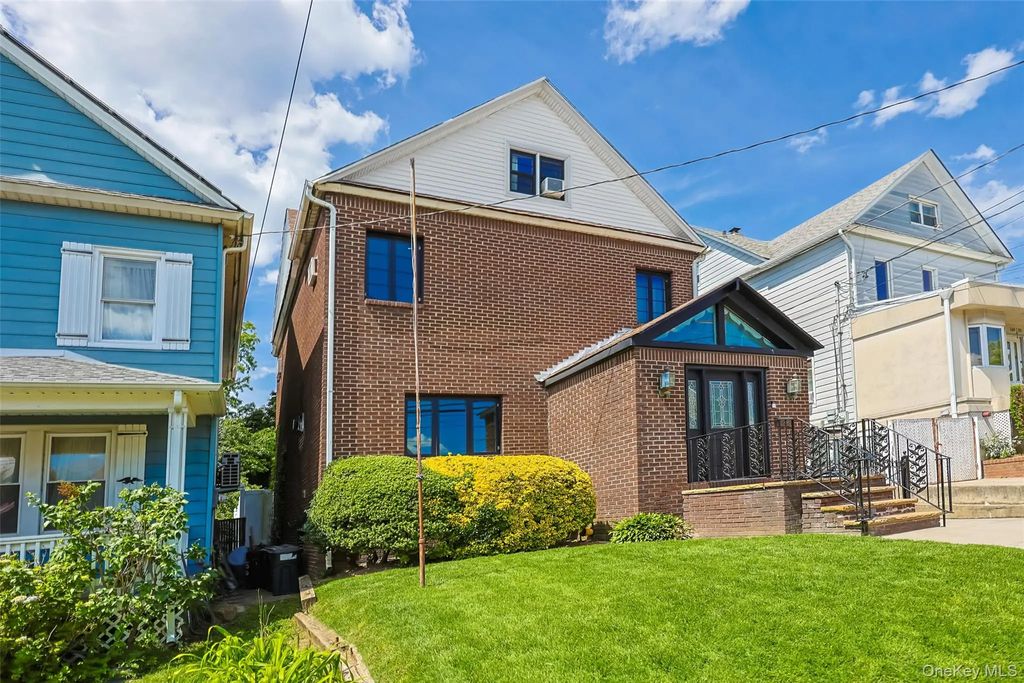 149-29 12th Road, Whitestone