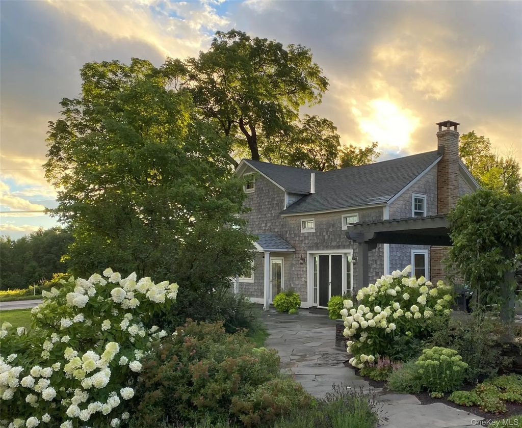 314 Schoolhouse Road, Ghent