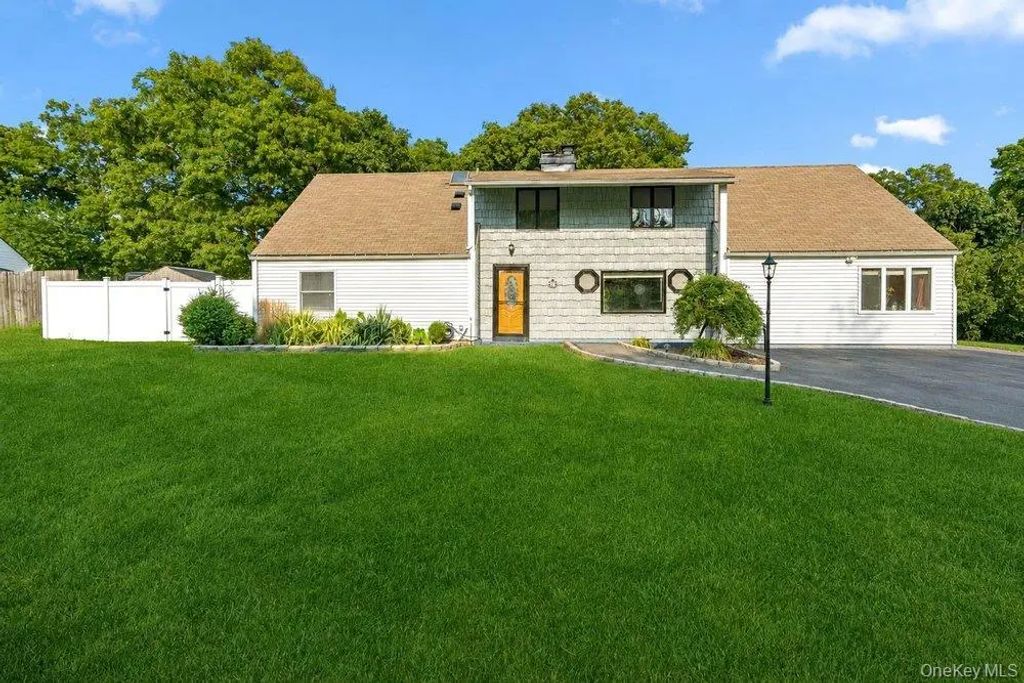 21 Hackberry Lane, Holbrook