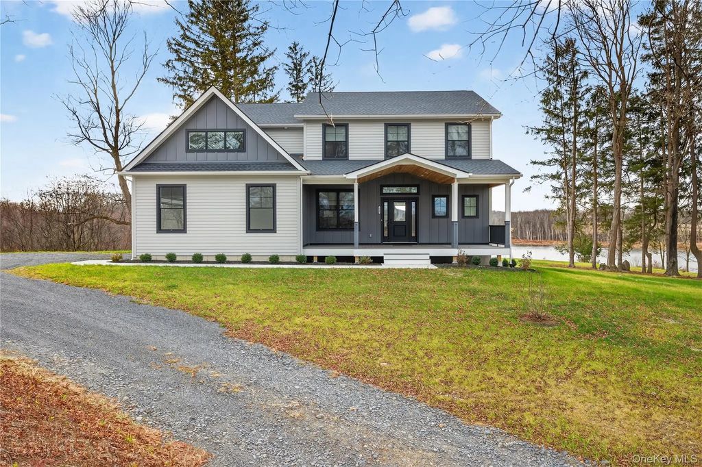 2 Lakeside Court, Westtown