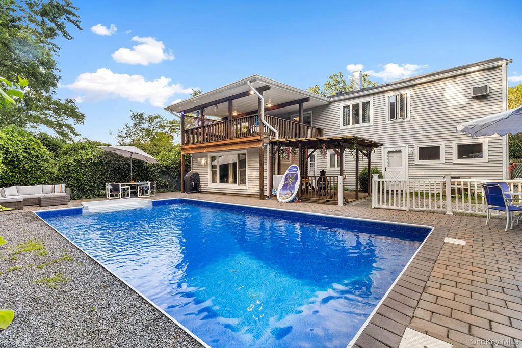 10 Junard Boulevard, Port Jefferson Station