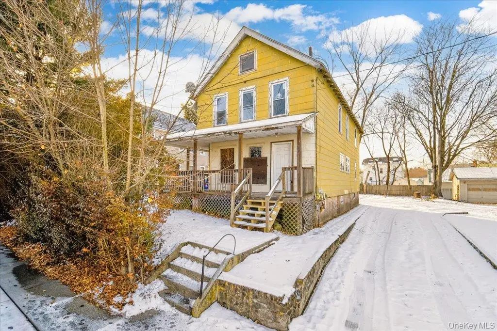 227-229 Linden Avenue, Middletown