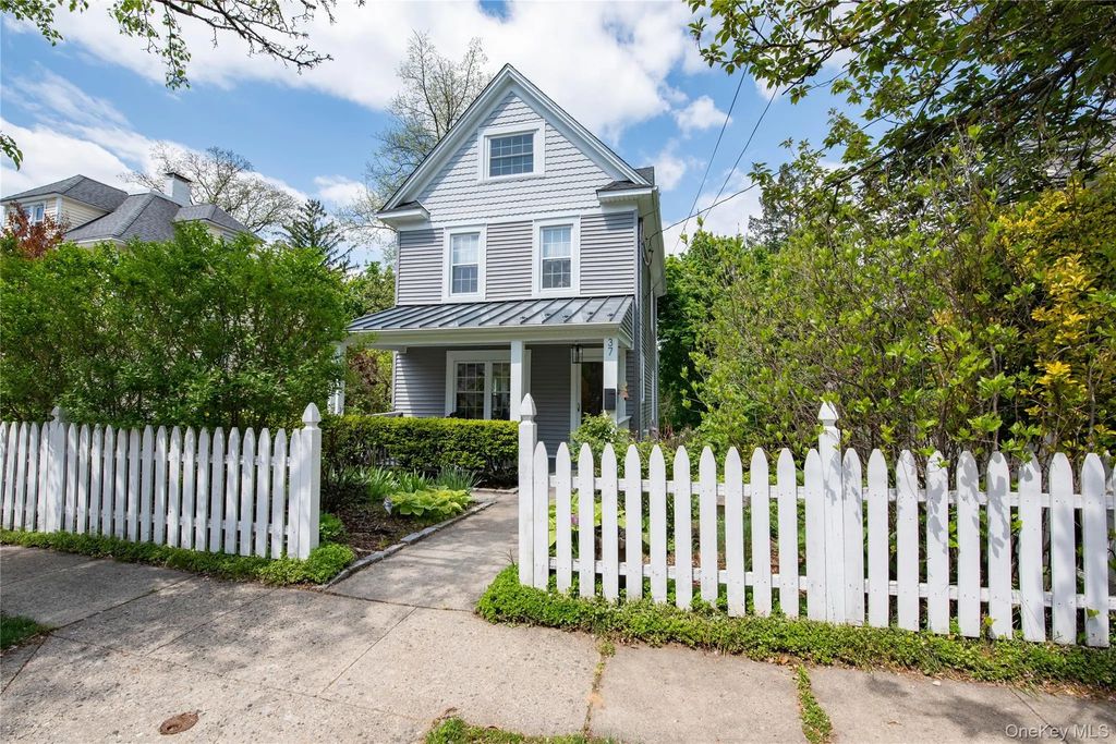37 Warren Avenue, Tuckahoe