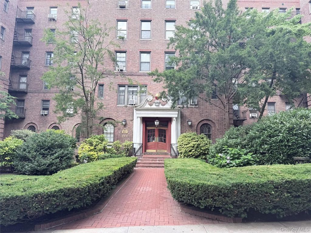 83-80 118 Street # 6c, Kew Gardens
