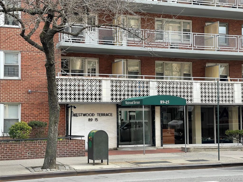 89-15 Parsons Boulevard # 7d, Jamaica