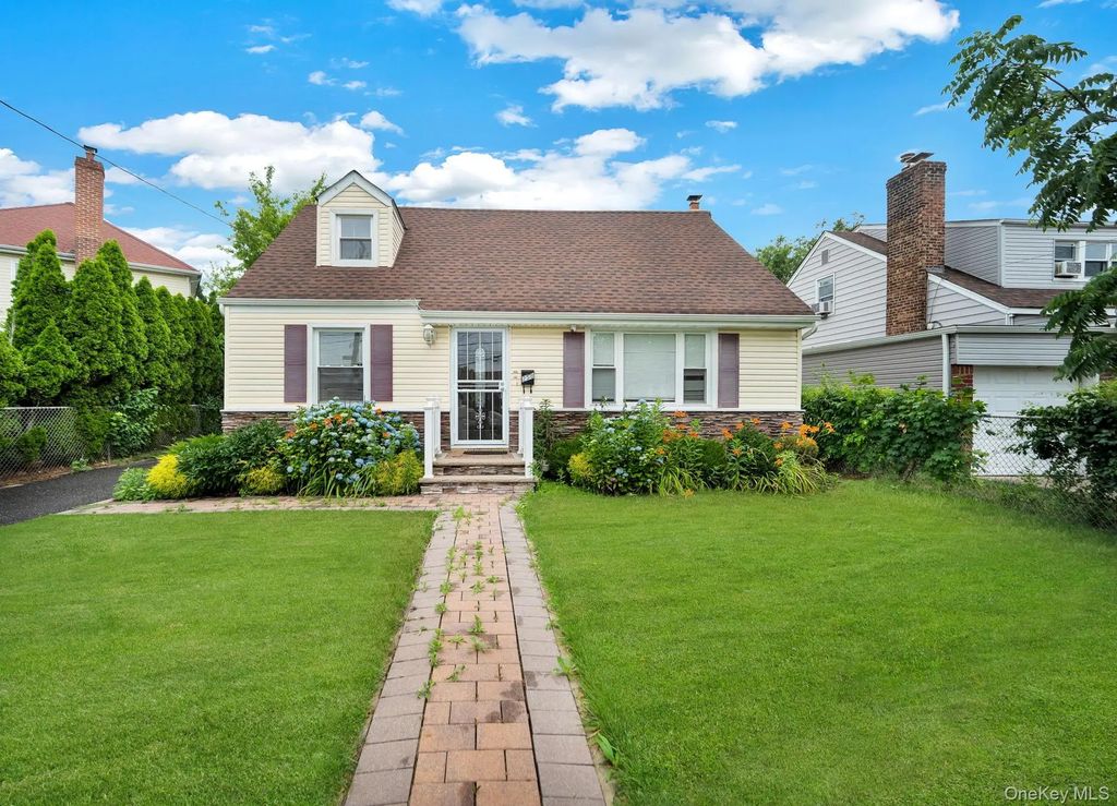 258 Fairview Boulevard, Hempstead