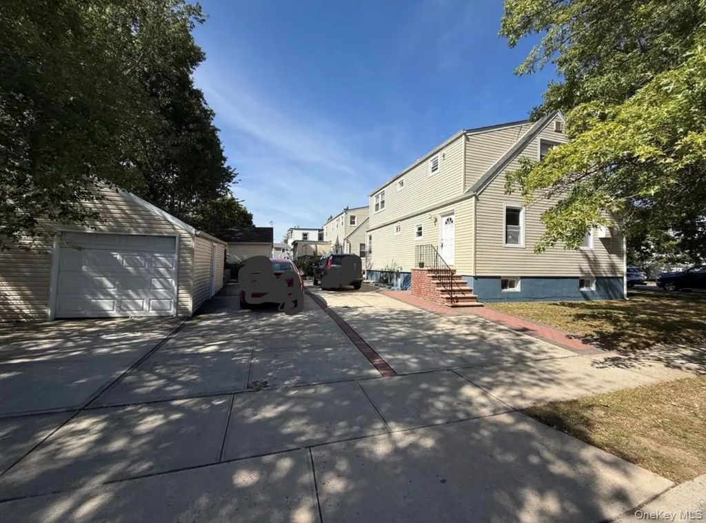 134 Scranton Avenue, Lynbrook