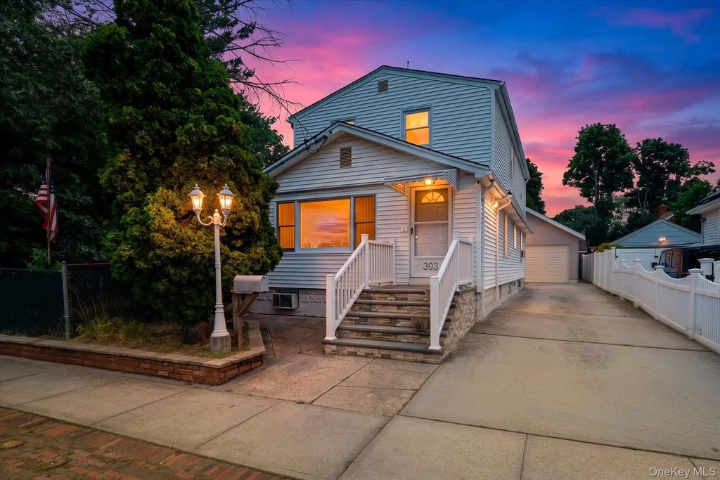 303 Oceanside Parkway, Oceanside
