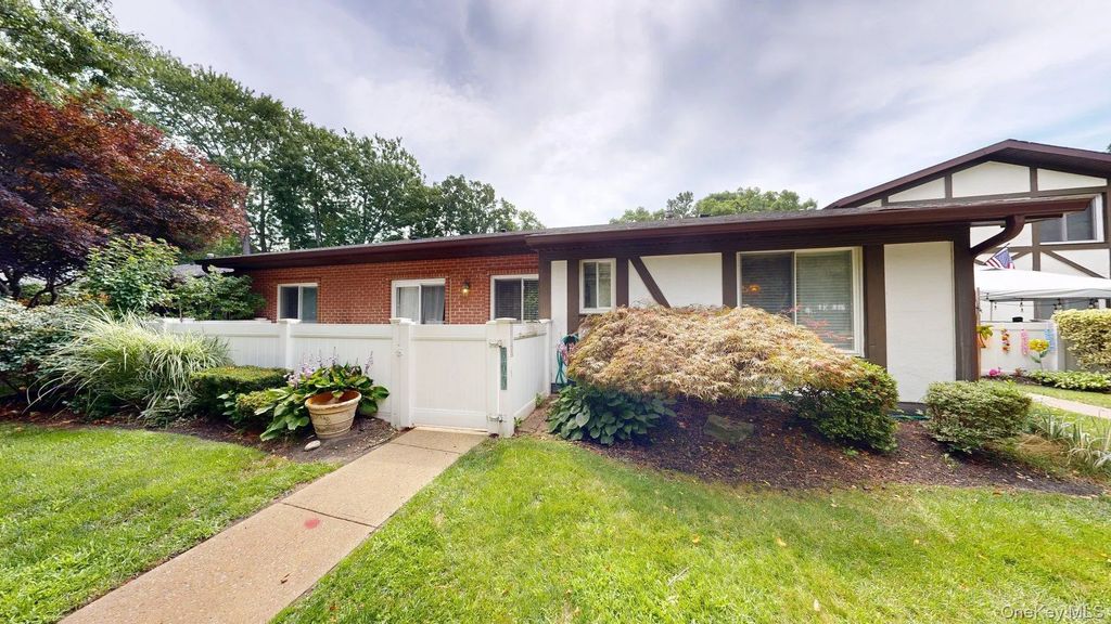 604 Blue Ridge Drive, Medford