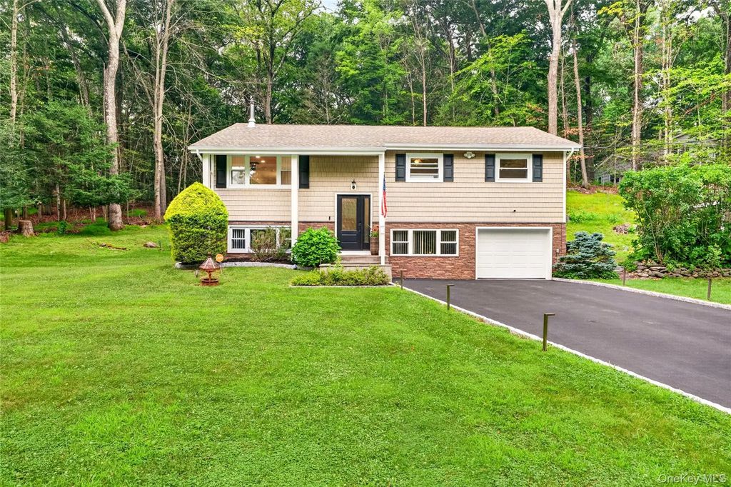 1193 Winding Court, Mohegan Lake