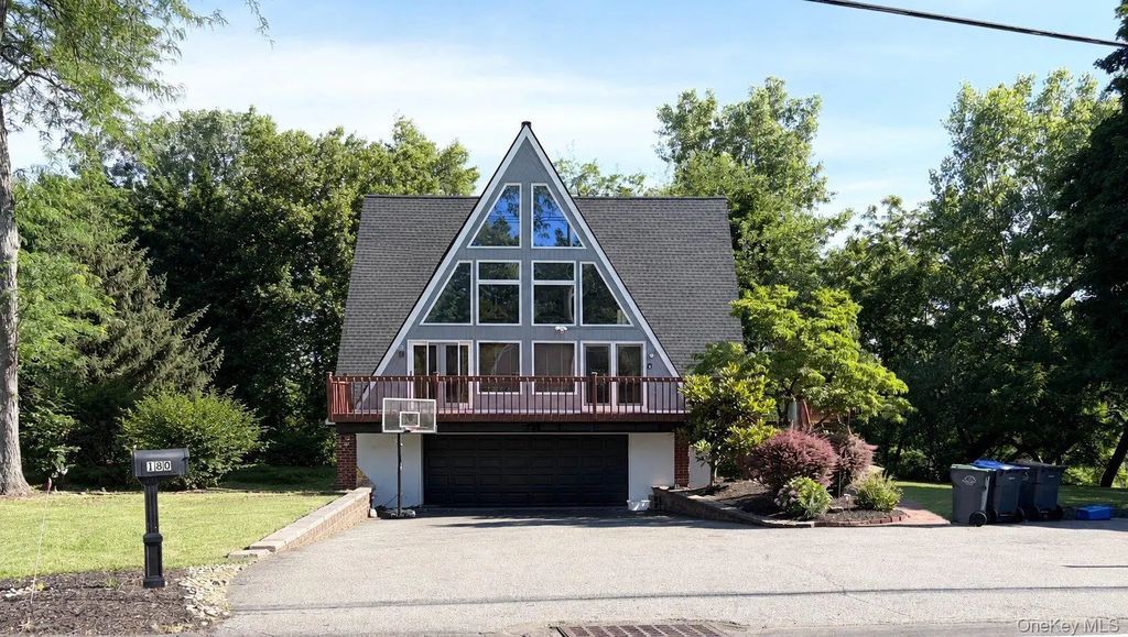 180 E Railroad Avenue, West Haverstraw