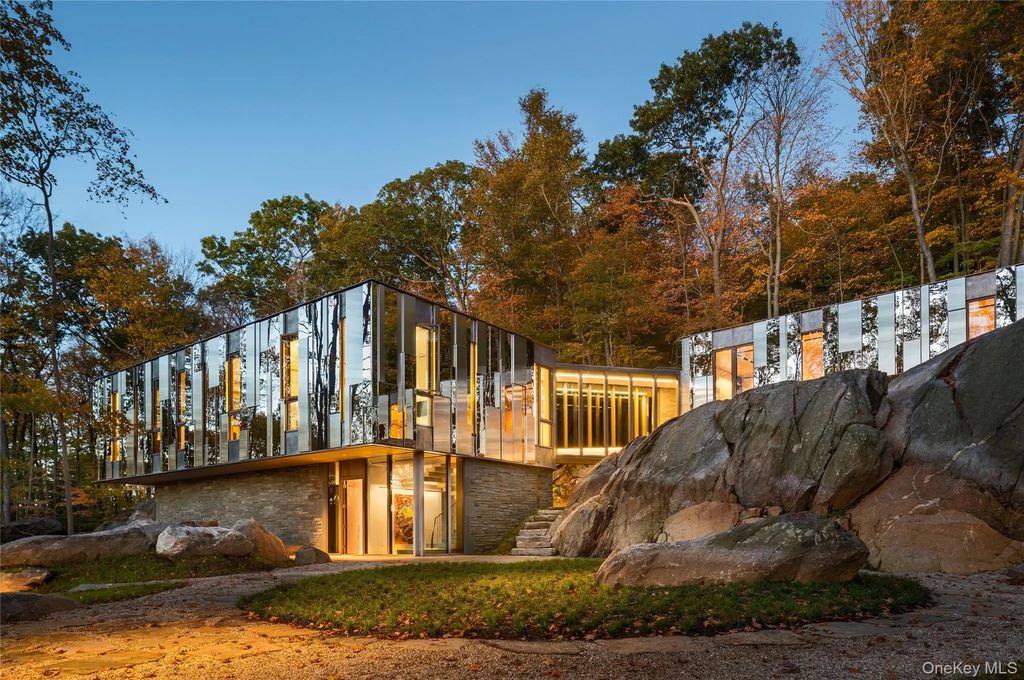 51 Old Stone Hill Road, Pound Ridge