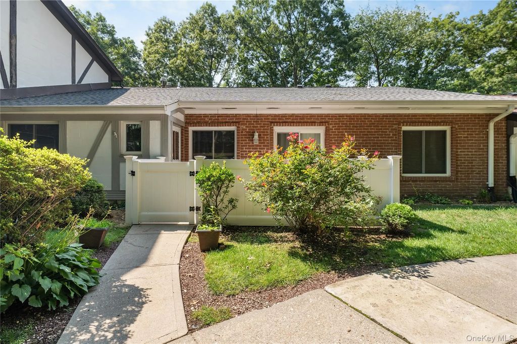 26 Birchwood Road, Medford