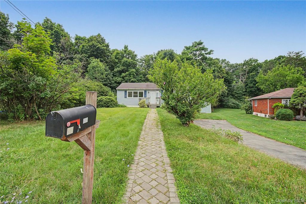 34 Duelk Avenue, Monroe