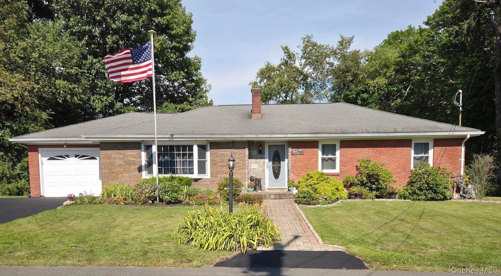 3 Park Hill Drive, New Windsor